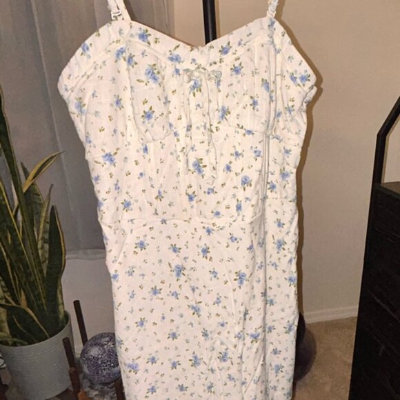 wild fable Dresses & Skirts - Wild Fable Blue Floral Maxi Dress – Size 14